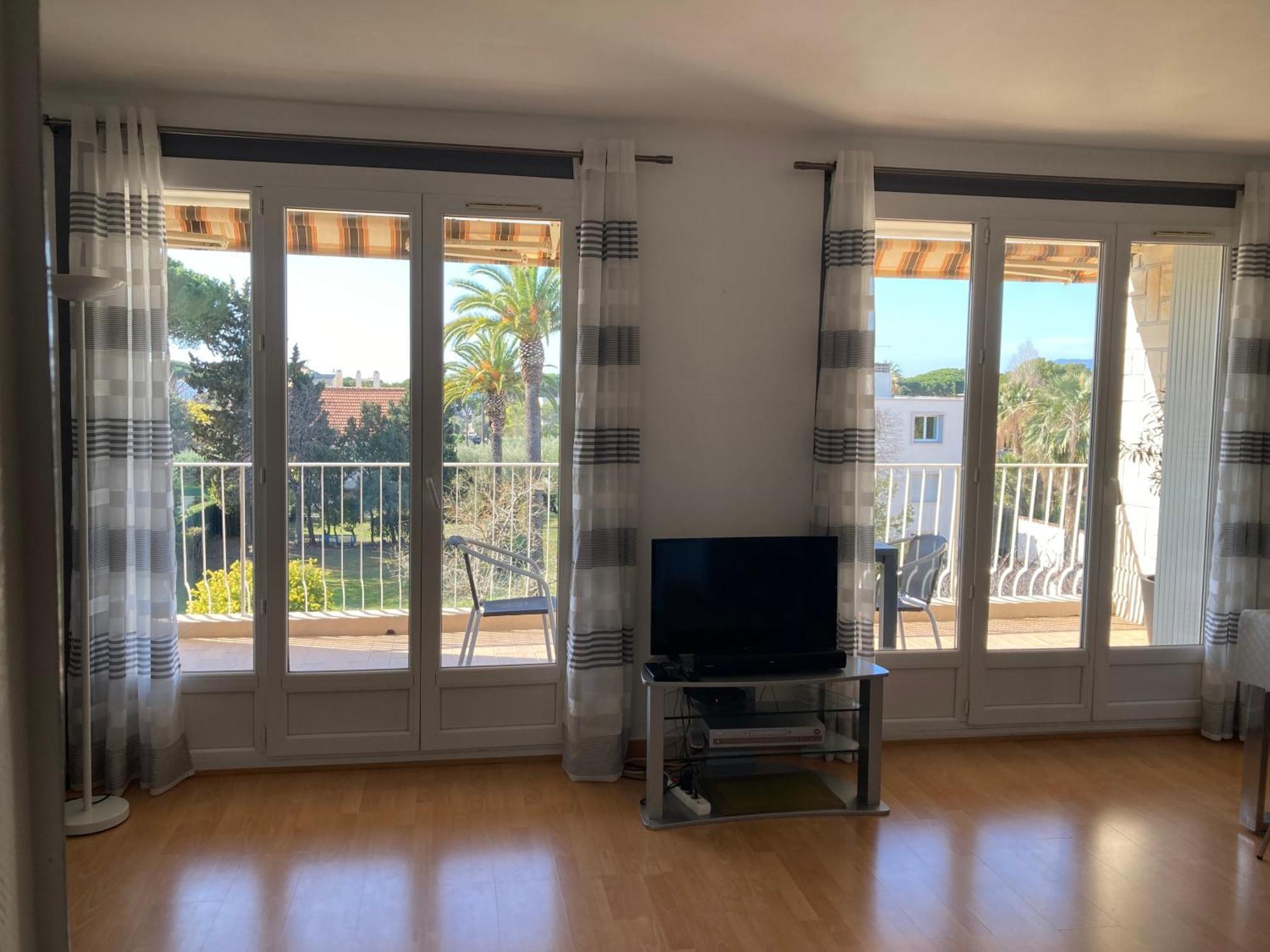 Les Palmiers Apartment Saint-Cyr-sur-Mer Bagian luar foto